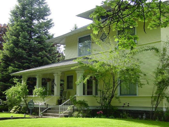 The Mcfarland Inn Bed And Breakfast Coeur d'Alene Bagian luar foto